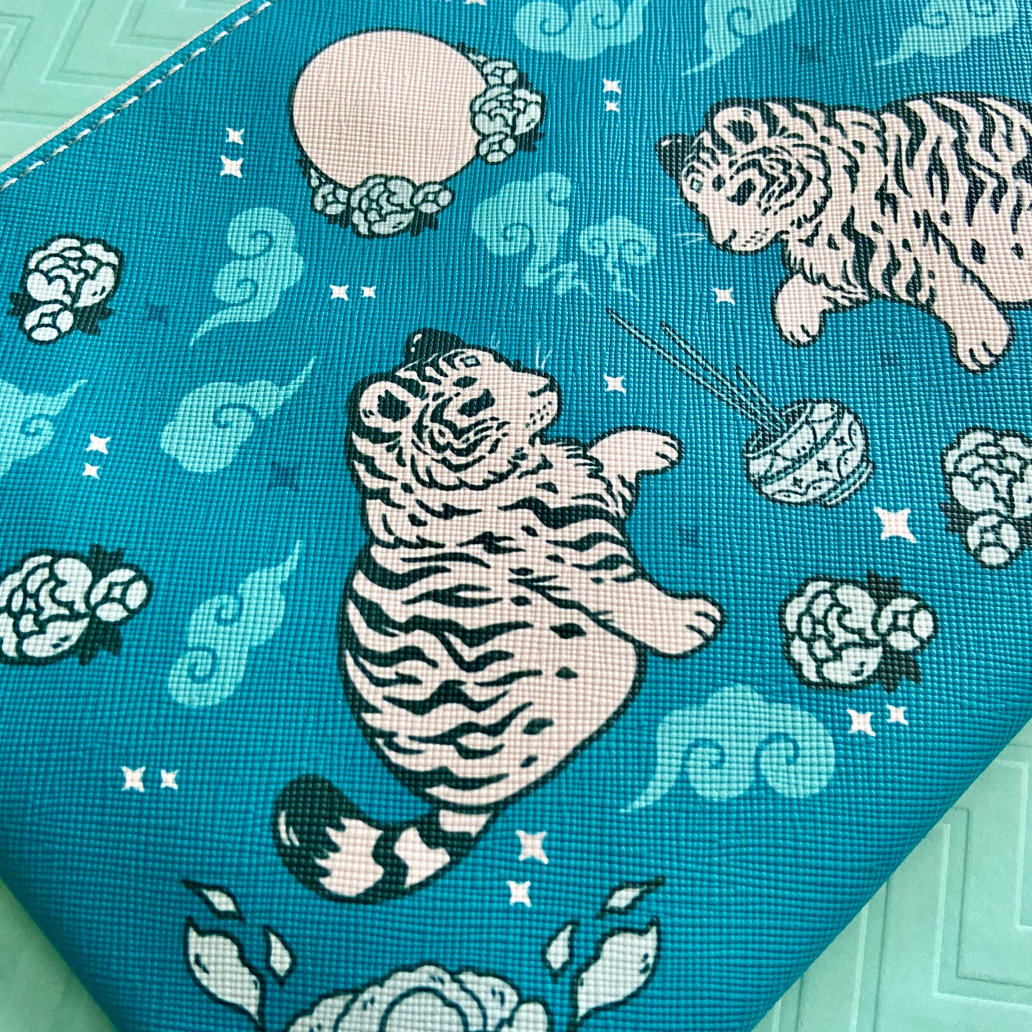 White Tiger Pouch